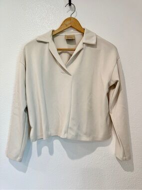 Elie Tahari Cream Cropped Top Collared V-Neck L/S Minimalist Quiet Luxury Soft S